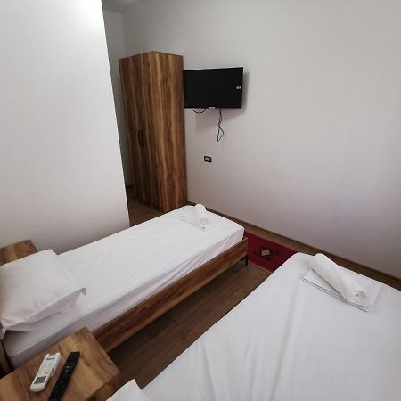 Bujtina Valgent Bed & Breakfast Berat Exterior foto