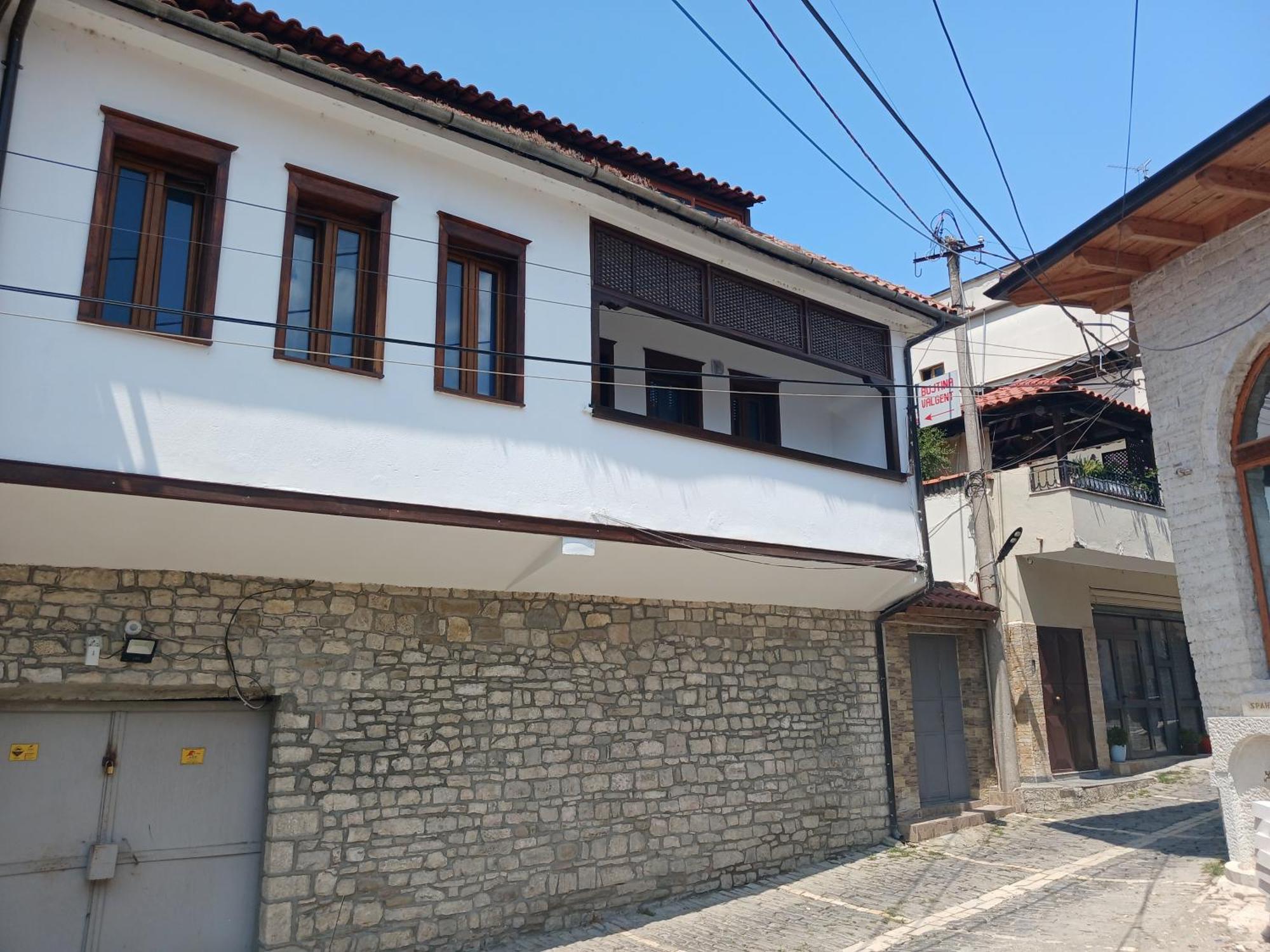 Bujtina Valgent Bed & Breakfast Berat Exterior foto